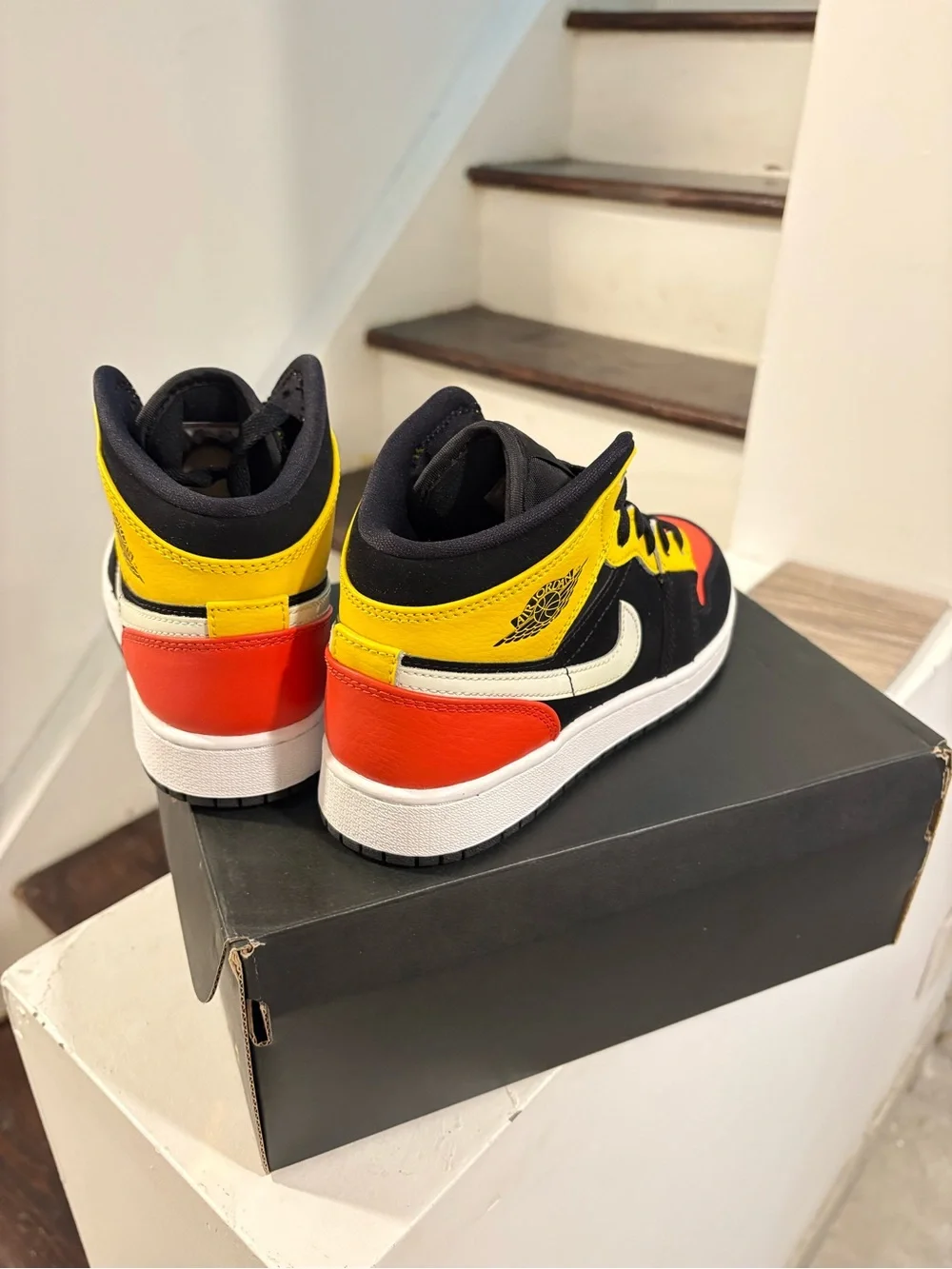 Jordan Air Jordan 1 Mid SE Black/Orange/White Youth Sneaker